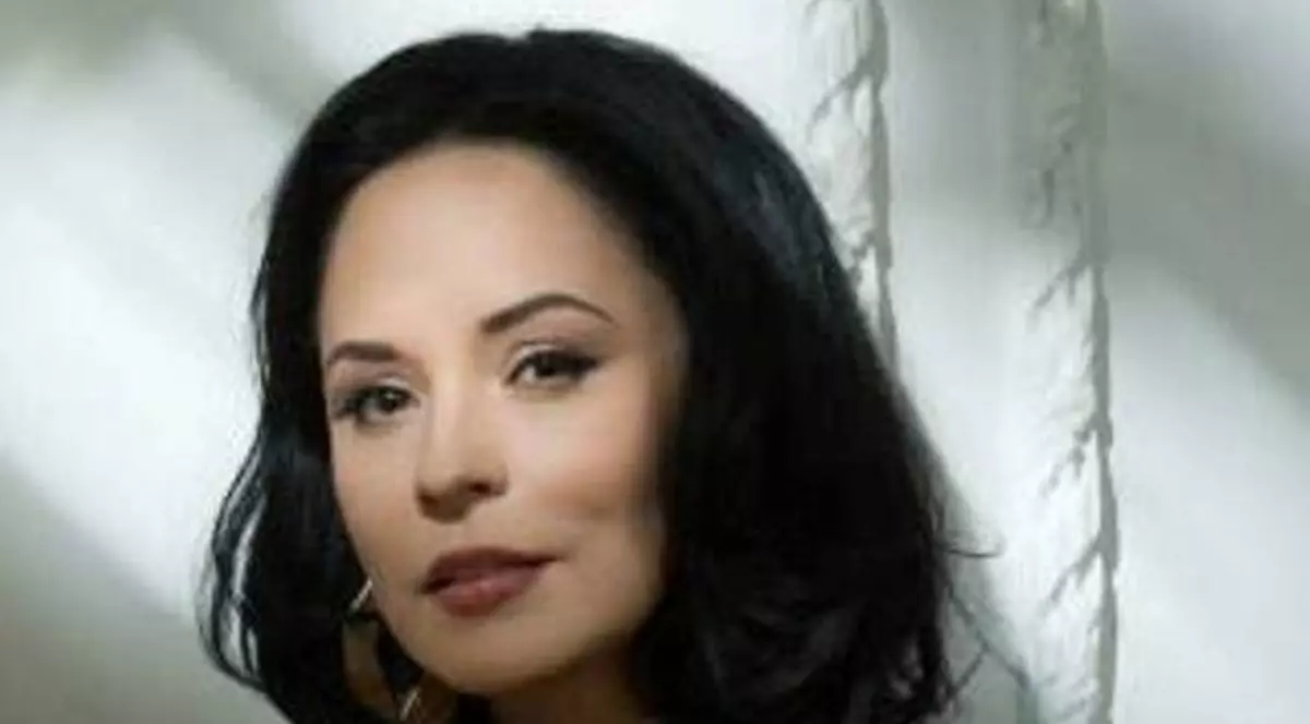 Andreea Marin VORBEŞTE LA TELEFON şi SE ÎNCRUNTĂ. Ce o NELINIŞTEŞTE pe "Zână"?