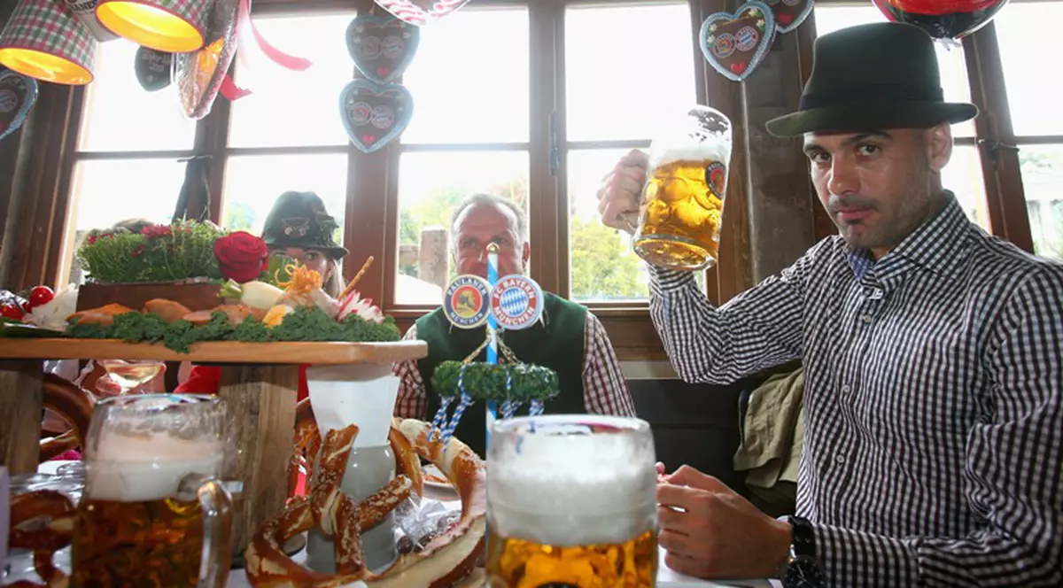 Pep Guardiola a fost vedetă la Oktoberfest | FOTO