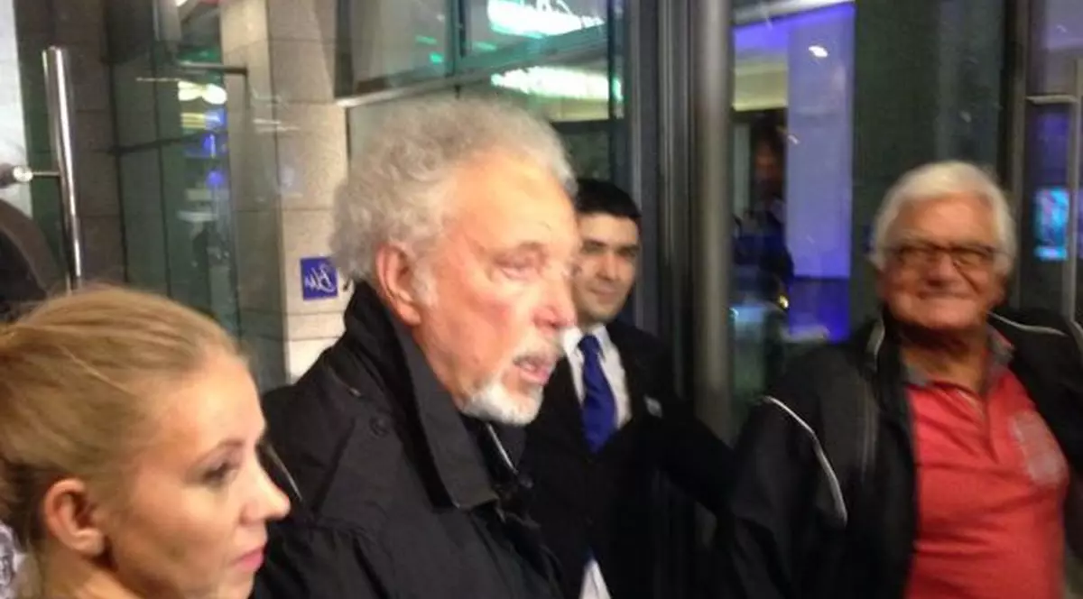 PRIMELE IMAGINI CU TOM JONES ÎN ROMÂNIA! UITE CE NE-A DECLARAT ÎN EXCLUSIVITATE! | FOTO
