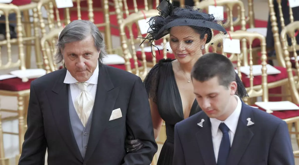 Uite cum va fi îmbrăcat Ilie Năstase la nunta cu Brigitte Sfăt! FOTO 