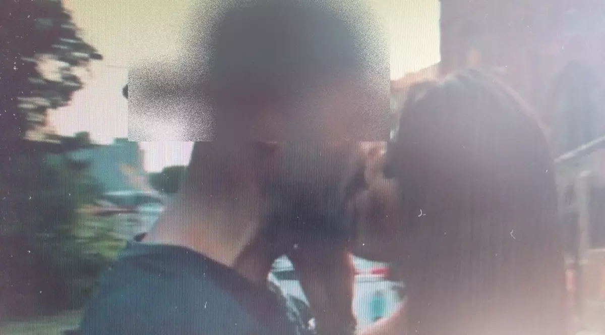 De-abia s-a căsătorit, dar toată lumea a văzut-o SĂRUTÂND UN RAPPER CELEBRU! Imagini INCENDIARE cu ALINA PUŞCAŞ!