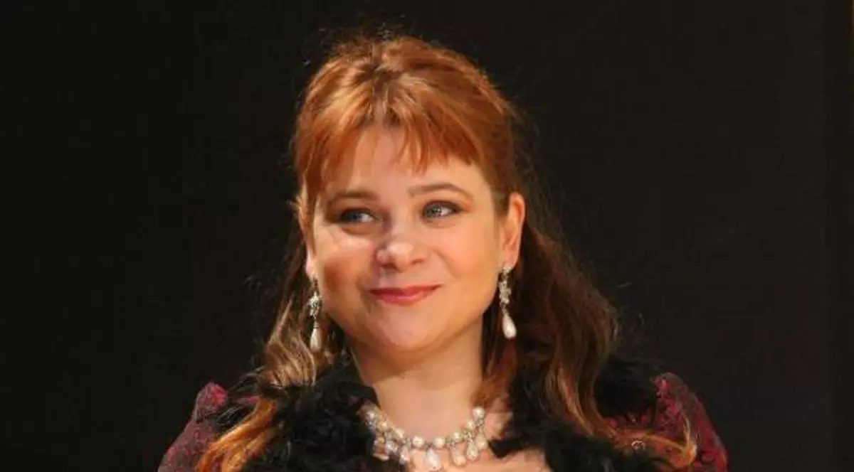 Actriţa Anca Sigartău a dat jos 16 kg, după ce A RENUNŢAT LA PASTILELE DE SLĂBIT! FOTO