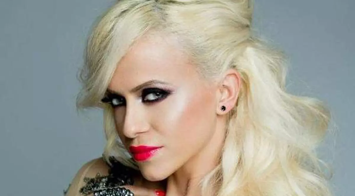 Anda Adam, TRANSFORMARE SPECTACULOASĂ! Îţi place? | VIDEO ÎN ARTICOL