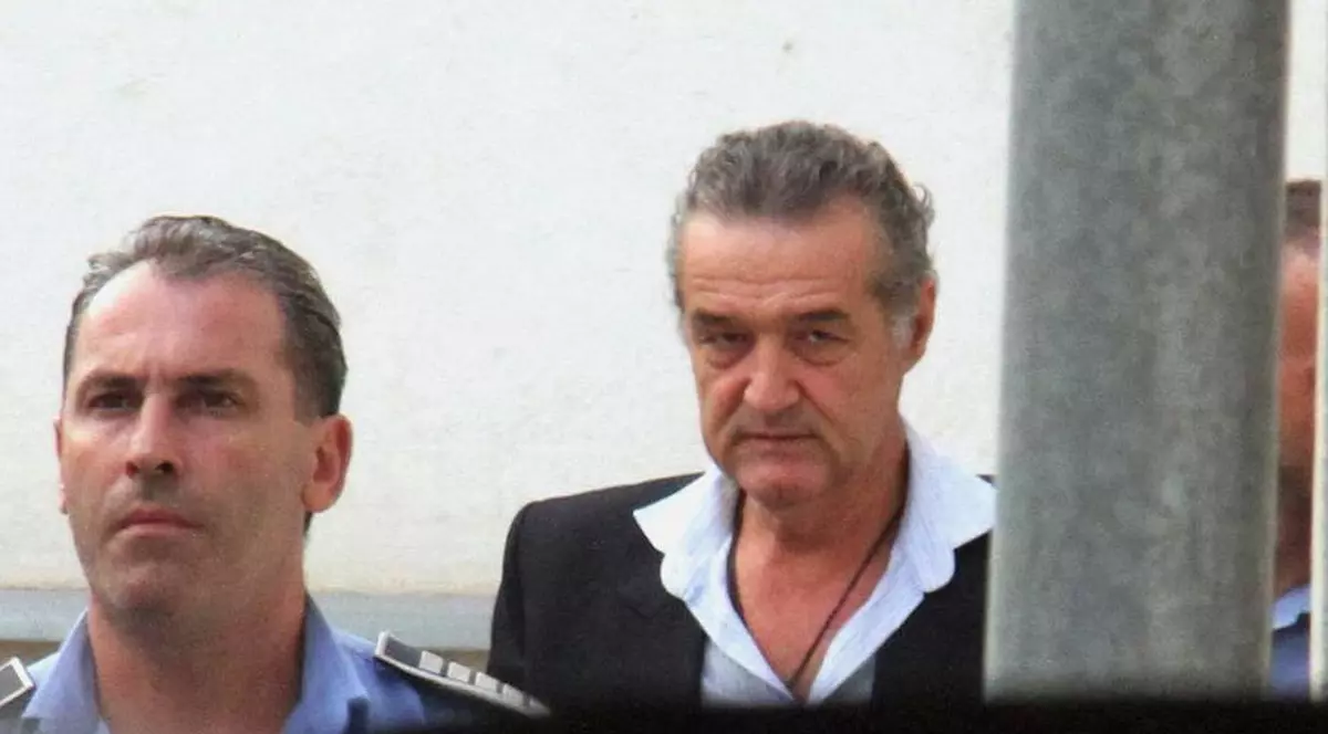 LOVITURĂ DE TEATRU! Gigi Becali ar putea primi astăzi VESTEA CEA MARE