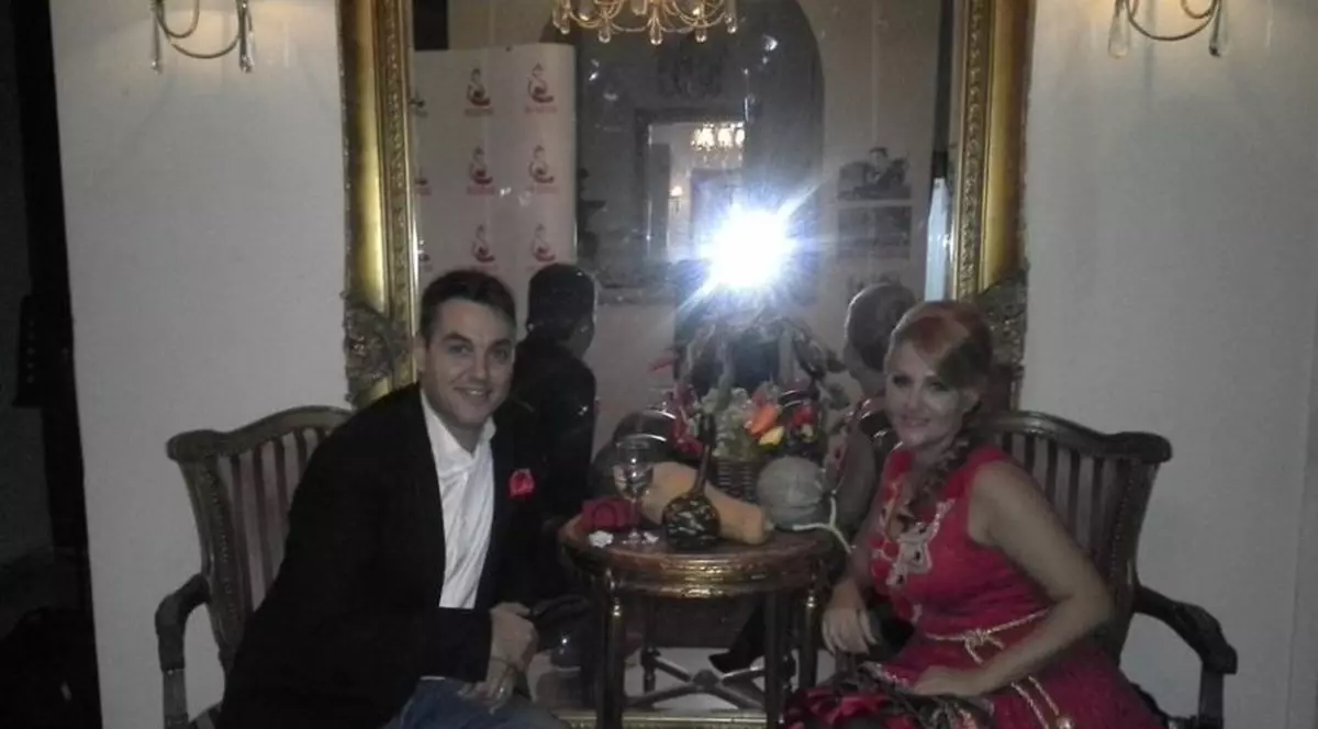 CRISTI BRANCU SĂRBĂTOREŞTE 5 ANI DE CĂSNICIE! VEZI CE SURPRIZĂ I-A FĂCUT SOŢIEI!