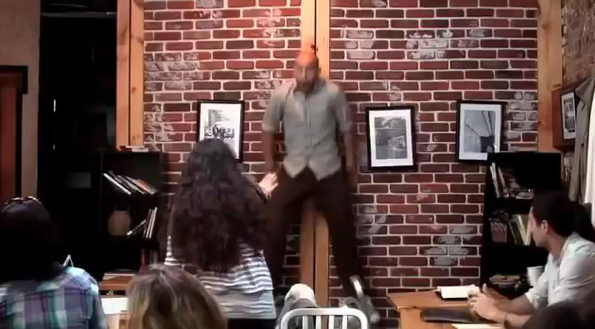 Mai ceva ca-n "EXORCISTUL"! Uite ce AU PĂŢIT CLIENŢII unei CAFENELE