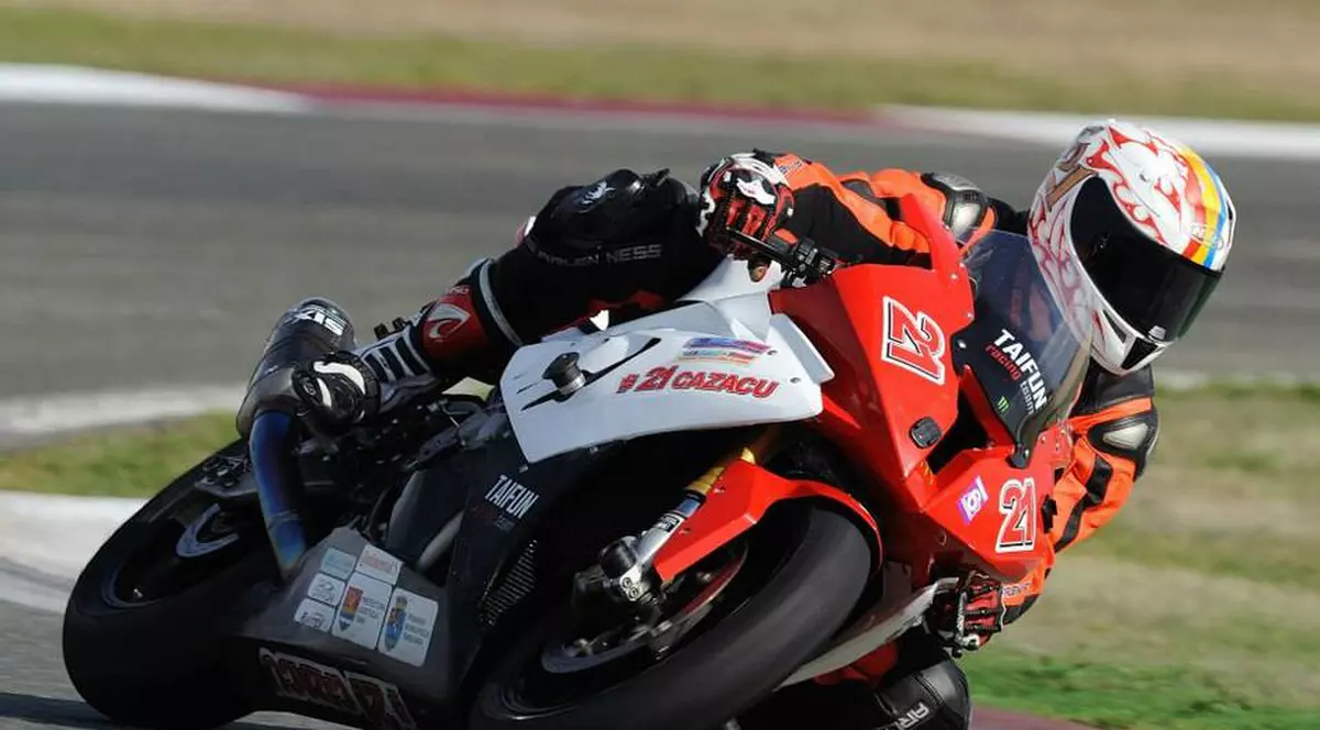 Cătălin Cazacu s-a acoperit de glorie la Romanian Superbike 2013: timişoreanul este din nou campion!