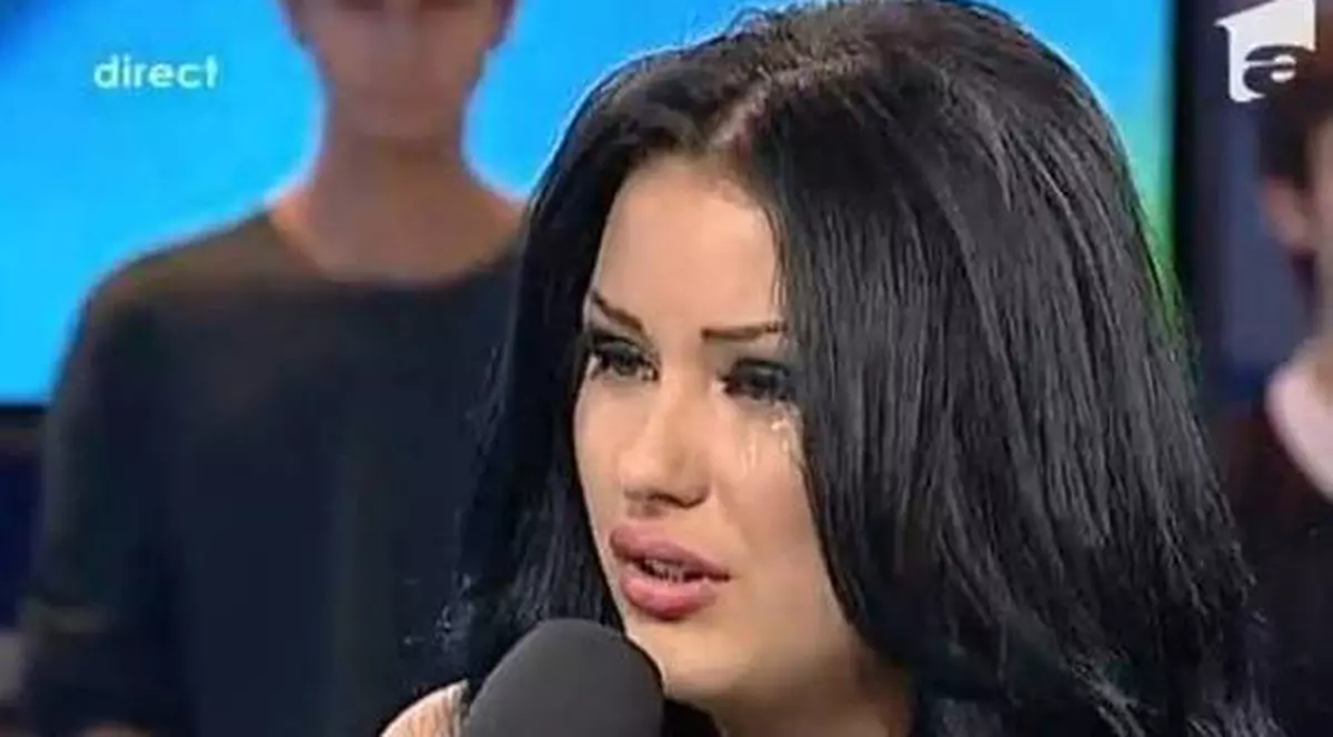 Părinţii Cruduţei au divorţat. CUTREMUR ÎN VIAŢA CELEI MAI CUNOSCUTE BRUNETE DIN ROMÂNIA 