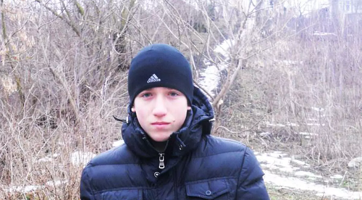 Un elev din Republica Moldova s-a spânzurat! Voia să se facă preot în patria lui, dar părinţii l-au trimis la studii în România