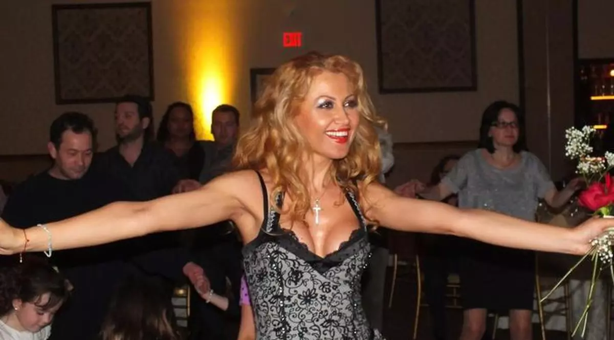 CU CINE ÎMPARTE ANAMARIA FERENTZ PATUL! | FOTO