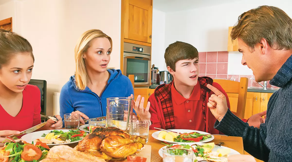 HOROSCOP | Capricornii sunt aspri cu familia