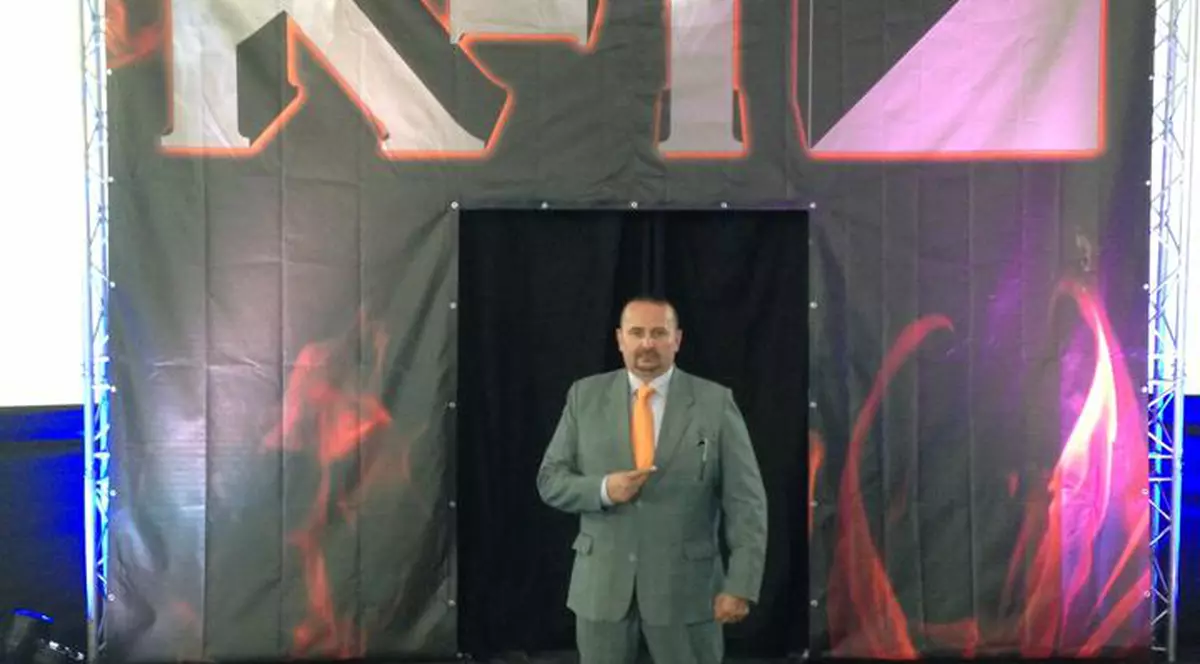 SENZATIONAL! Un politician s-a apucat de kick boxing