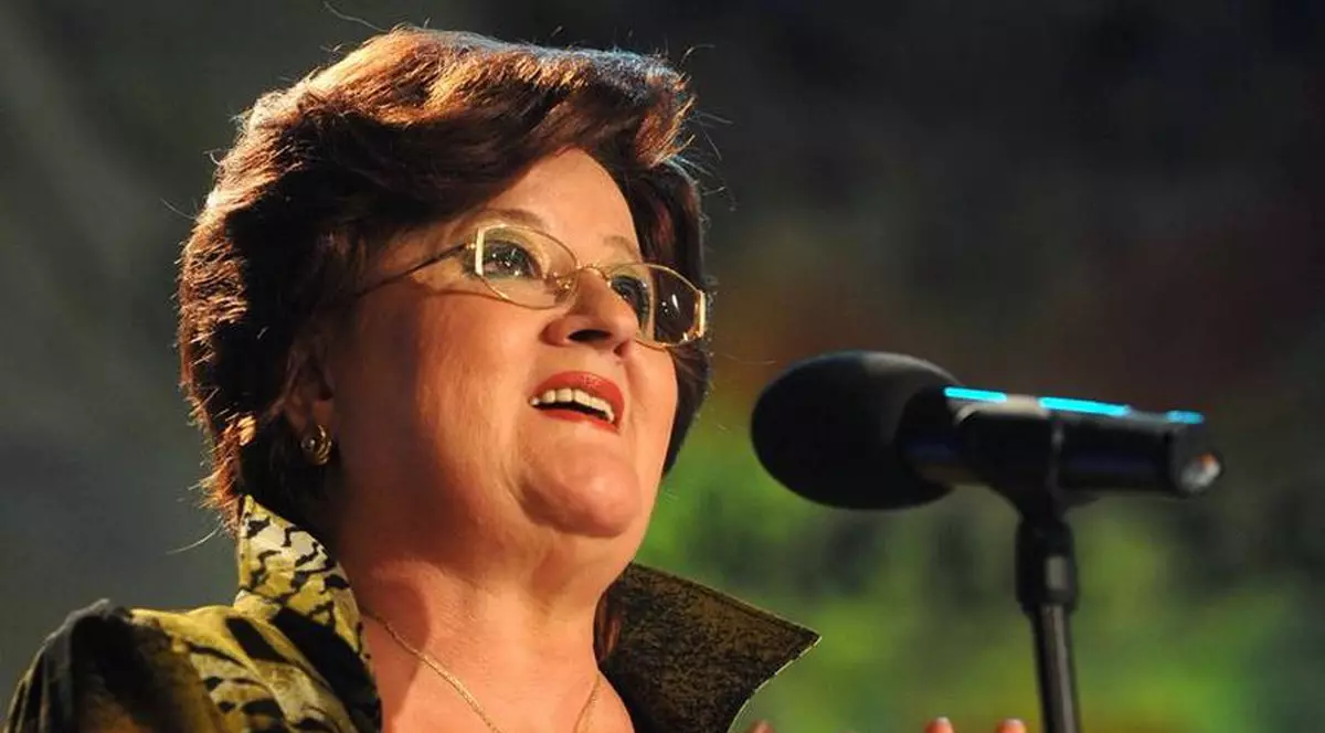 MARIOARA MURĂRESCU SUFERĂ ÎN TĂCERE! AFLĂ CINE ESTE ALĂTURI DE EA! 