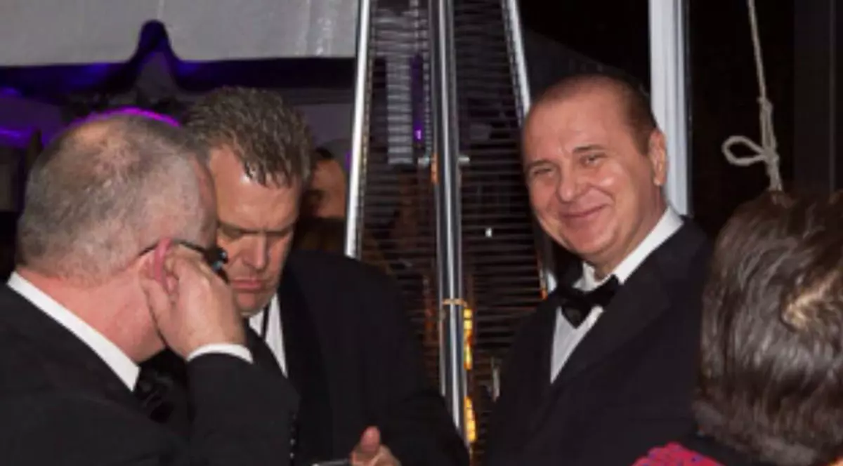 Uite cum face afaceri Nick Rădoi! Milionarul MUNCEŞTE DIN GREU de la 5 DIMINEAŢA!