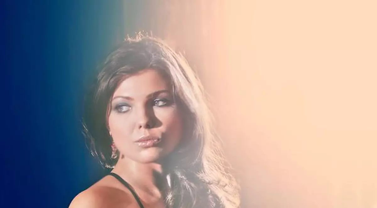 Paula Seling, NESCHIMBATĂ! ARATĂ FIX LA FEL CA ACUM 14 ANI! Tu vezi vreo diferenţă?