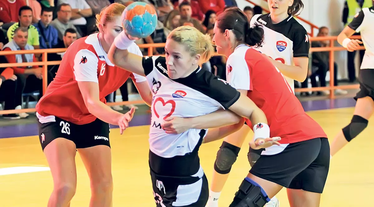 Timeea Tătar speră ca HCM Baia Mare să obţină prima victorie în grupele Ligii Campionilor: «Locul 3 ar fi o mare performanţă»