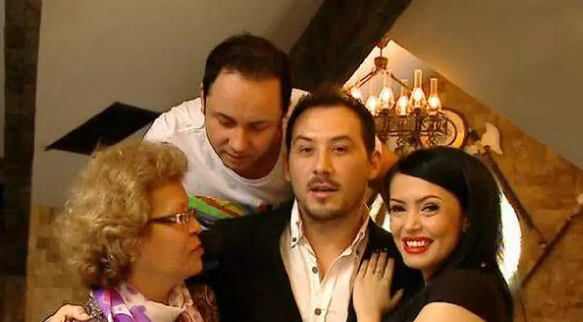 REACŢIA lui ŞTEFAN STAN în scandalul dintre ANDREEA MANTEA şi MAMA LUI! POZIŢIA CLARĂ A ARTISTULUI în acest RĂZBOI te va surprinde!