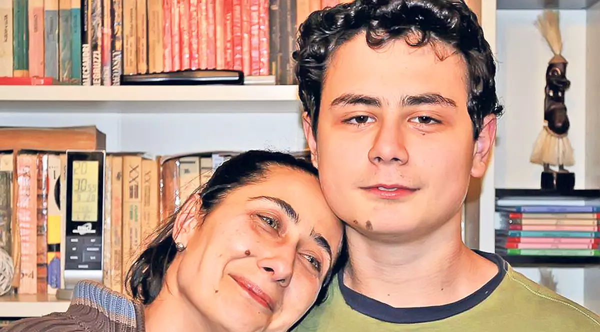 Roxana Istrate, mama micului chitarist bolnav de cancer: Mulţumesc, Libertatea! Sper să-mi salvez copilul