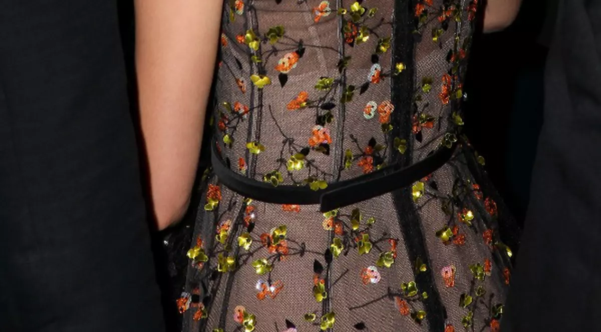 GAFĂ DE PROPORŢII LA Palatul Buckingham! O vedetă americană A INCENDIAT O MASĂ LA UN DINEU în faţa prinţului Charles! 