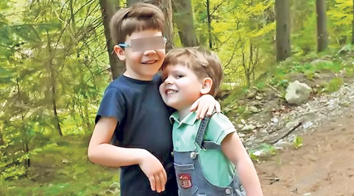 Motivul pentru care copiii au ajuns pe terenul unde Ionuţ a fost sfârtecat de maidanezi: se jucau de-a v-aţi ascunselea cu bunica!