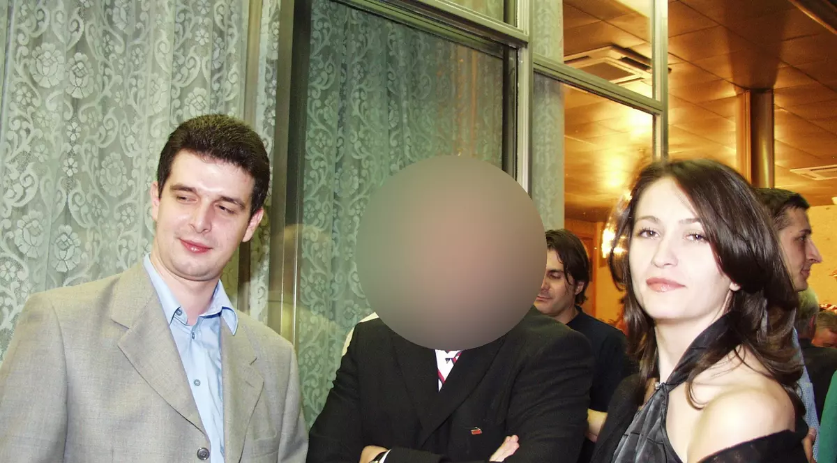 Era BLOND şi avea CĂRARE ÎNTR-O PARTE, acum e IDOLUL FEMEILOR