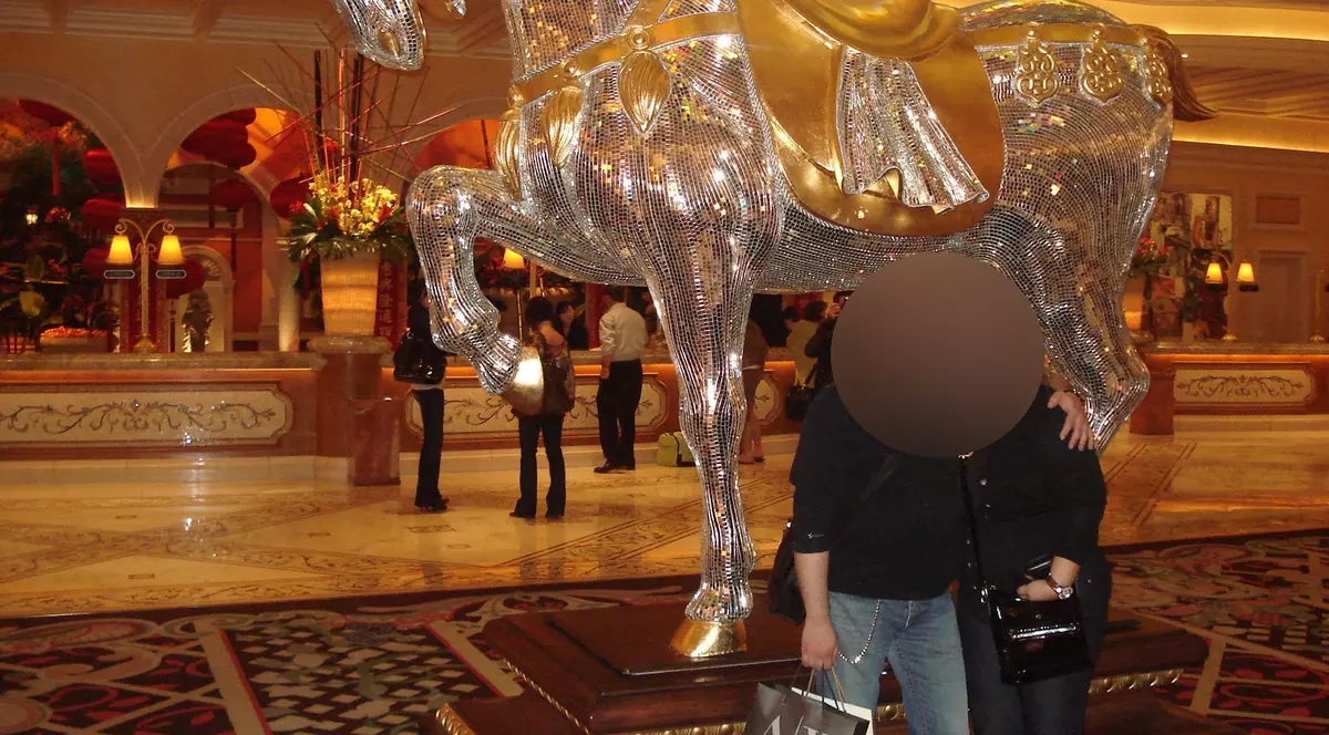 Sunt CĂSĂTORIŢI DE 9 ANI, dar O GLUMĂ i-a adus ÎN PRAGUL DIVORŢULUI