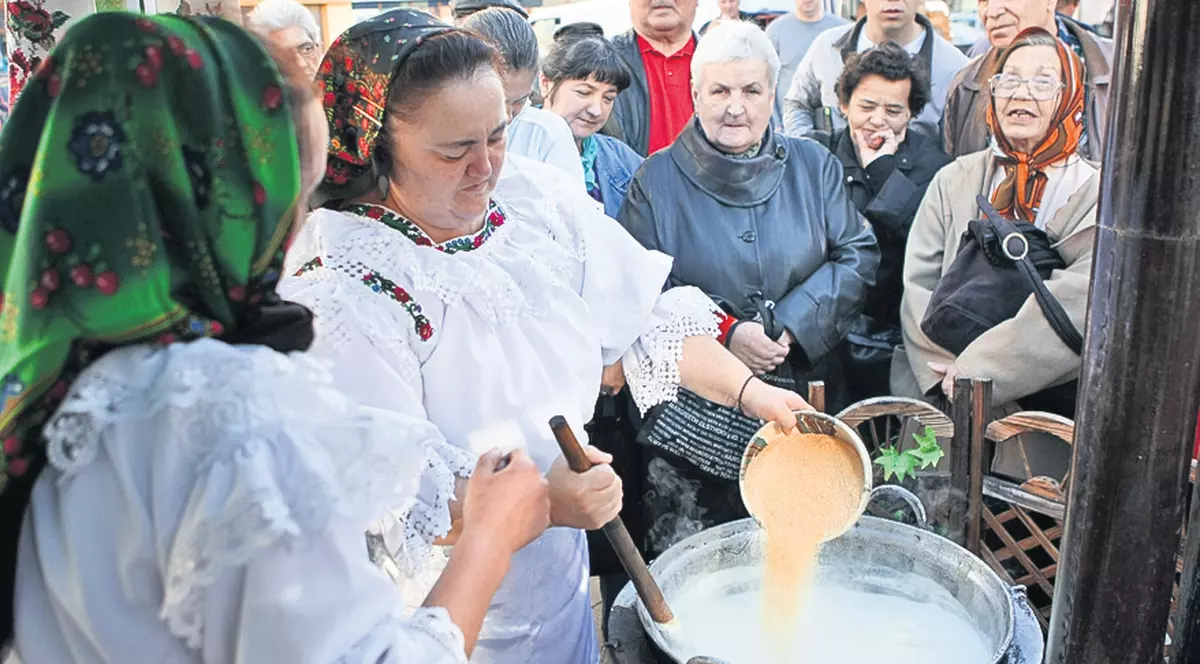 Mâncare ciobănească gătită în centrul Capitalei!