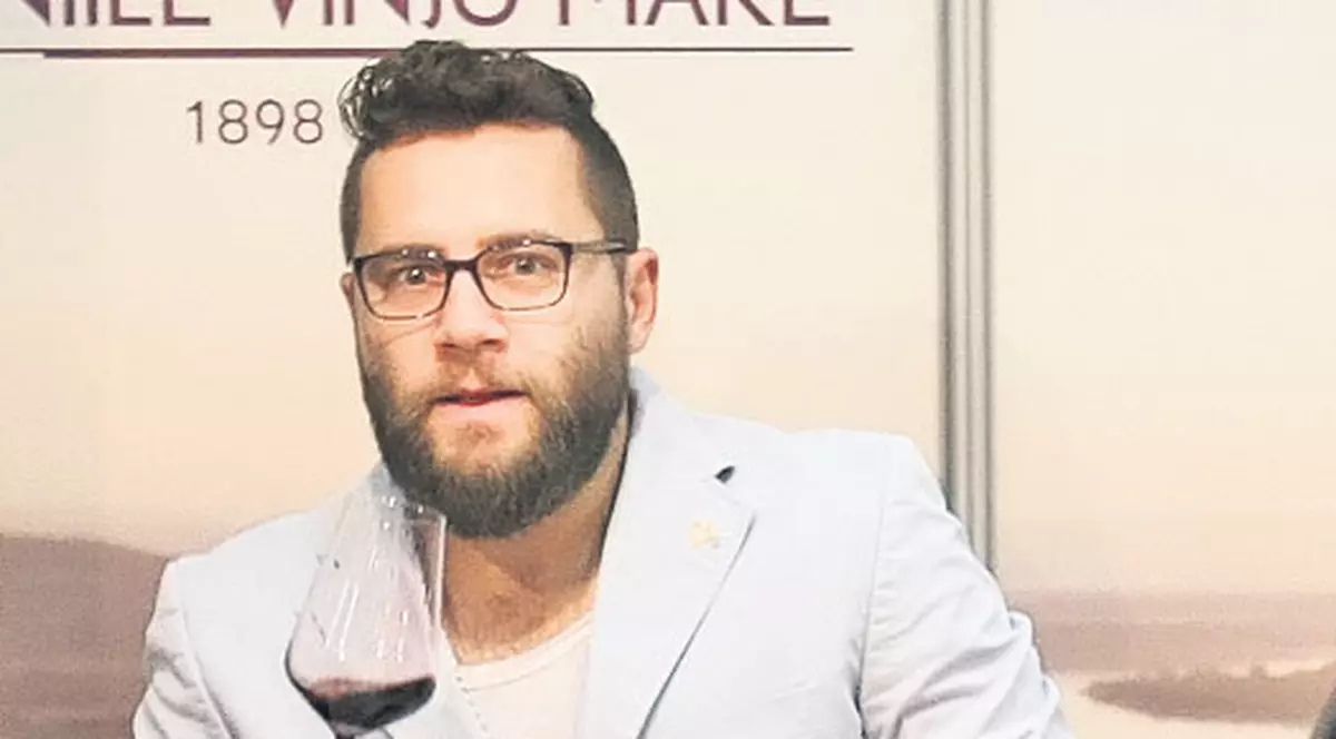 A dat din «Cassa Loco» în vinuri