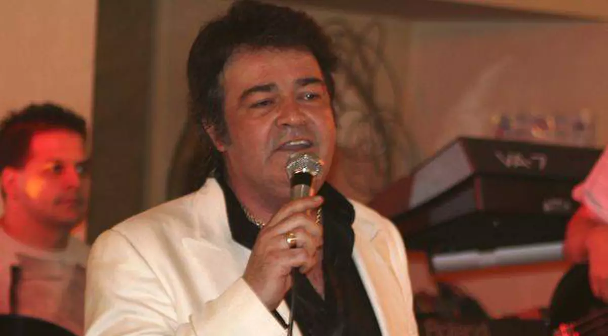 Adrian Romcescu se lansează în afaceri! Își deschide școală de muzică!