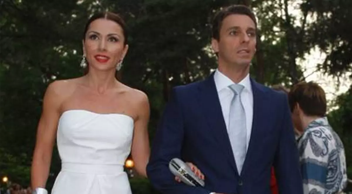 AVEM DOVEZILE EVIDENTE CU Mircea Badea! Carmen, tu ştii ce a făcut şi cum s-a distrat iubitul tău în SUA? | VIDEO INCREDIBIL