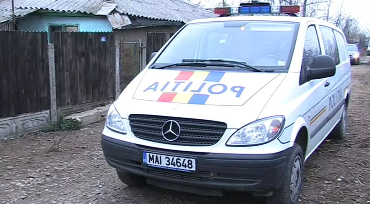 Bebeluş de patru luni, găsit mort în pătuţ