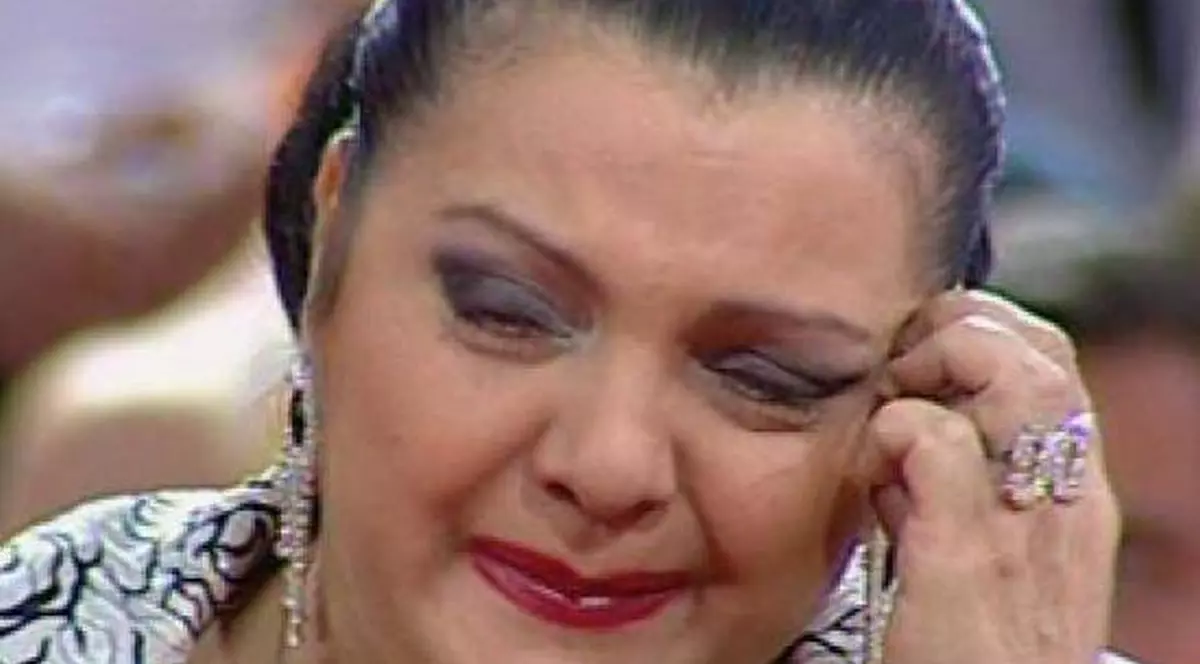 Ca SĂ UITE DE SUPĂRARE, Cornelia Catanga ŞI-A SCHIMBAT LOOK-ul