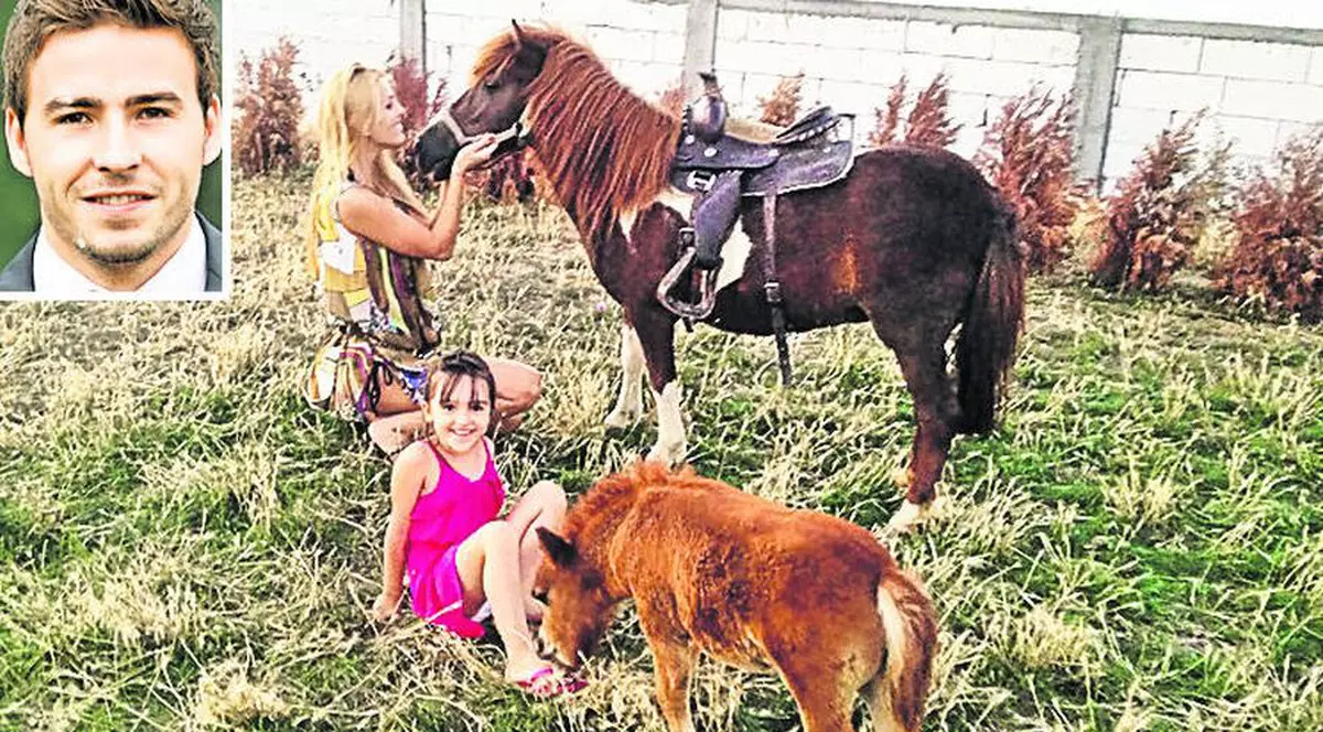 Ce va spune BIANCA DRĂGUŞANU când va auzi asta? DENISA NECHIFOR: "Adrian Cristea m-a cerut de soţie şi am acceptat"