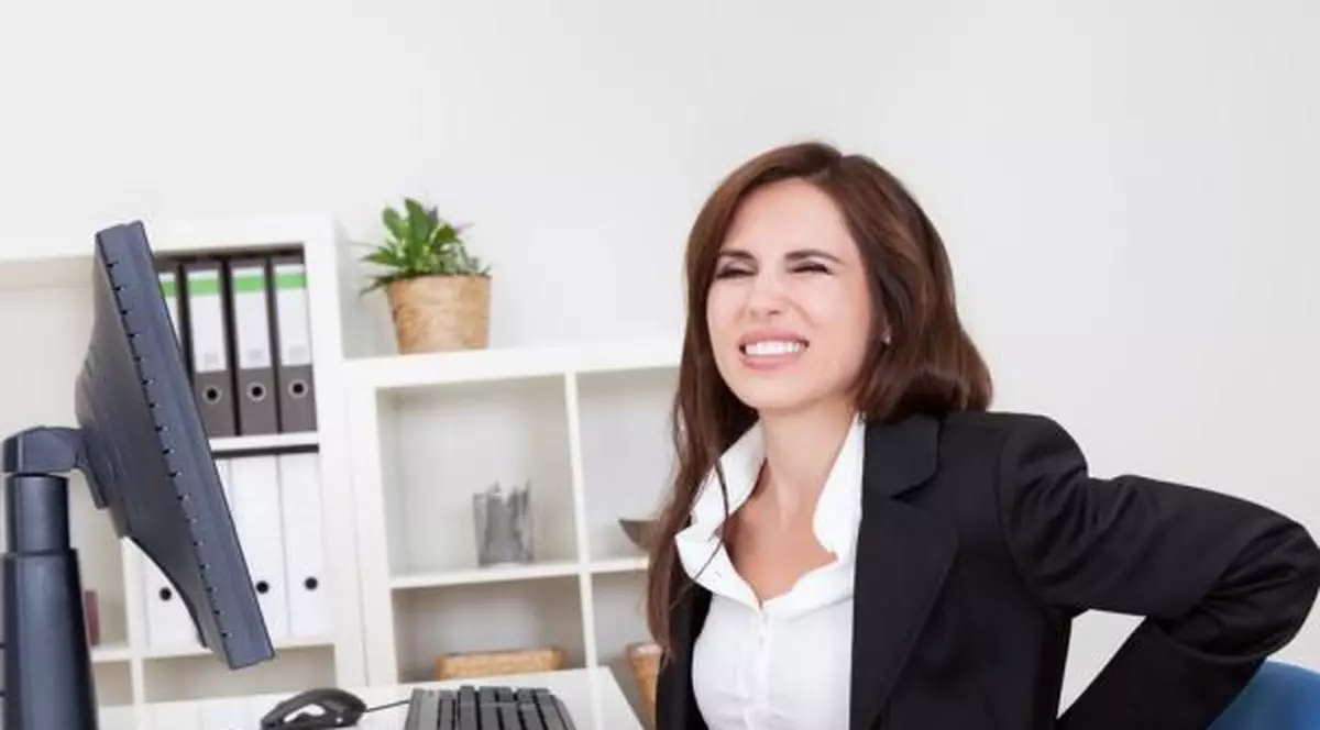 Te doare "mijlocul"? Vezi care sunt cauzele si ce poti face!