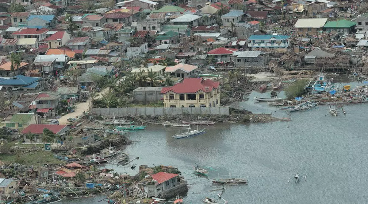 BILANŢ NEGRU ÎN FILIPINE: 5.200 DE MORŢI, în urma taifunului!