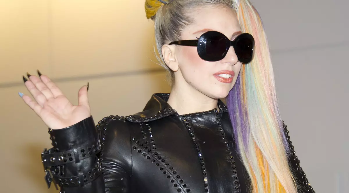 Lady Gaga ar putea deveni primul artist care cântă în spaţiu
