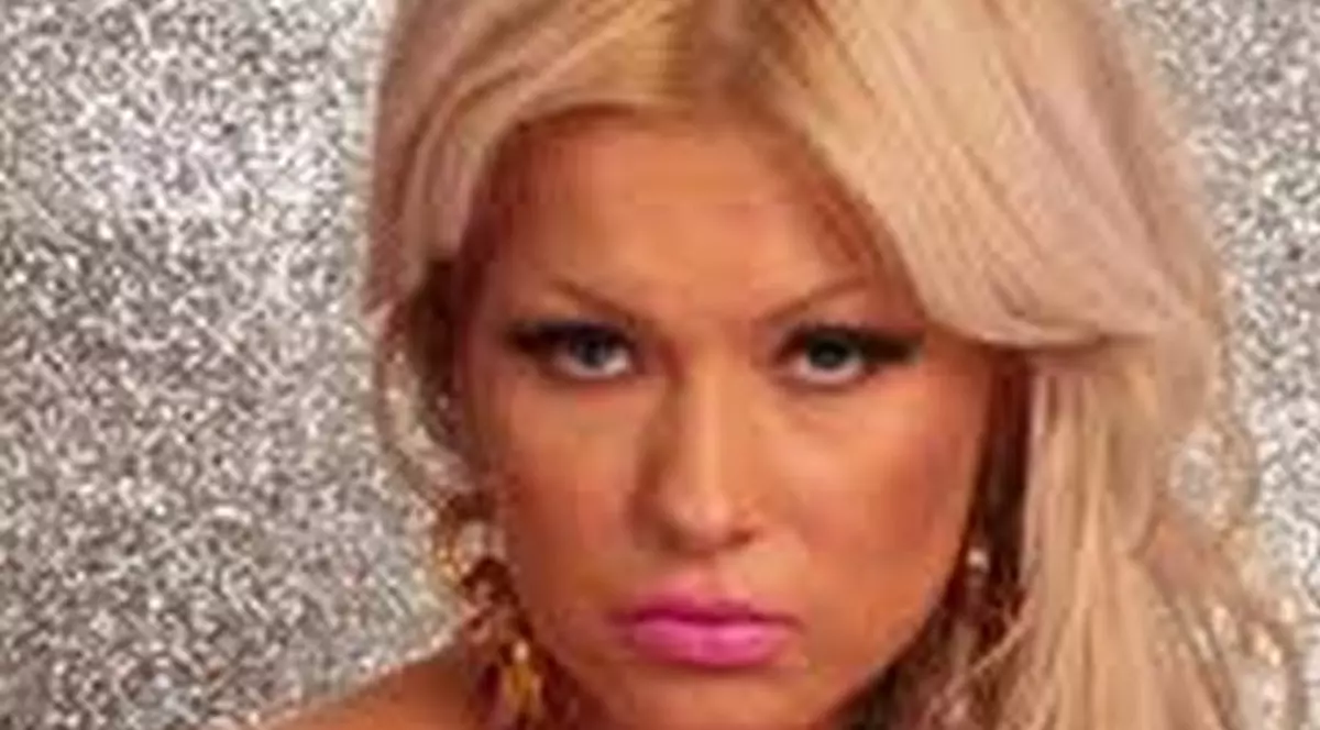 Simona Sensual E DISPERATĂ! Pentru a-l RECUPERA, blonda OFERĂ RECOMPENSĂ DE 1000 de euro