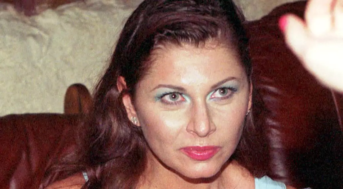 JANINE ŞTEFAN, DE LA MARE DIVĂ ŞI NEVASTA BOSS-ULUI PRO TV LA O ILUSTRĂ NECUNOSCUTĂ! | FOTO