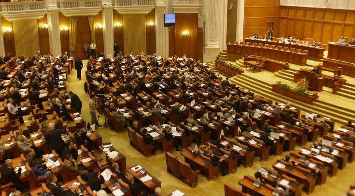 Senatorii vor să mărească salariile primarilor. Vezi cât ar putea câştiga aleşii locali!