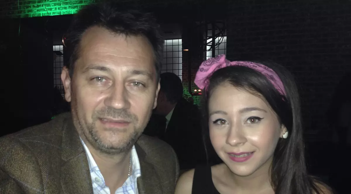 EL ESTE "UMBRA" uimitoarei Nicole Cherry!