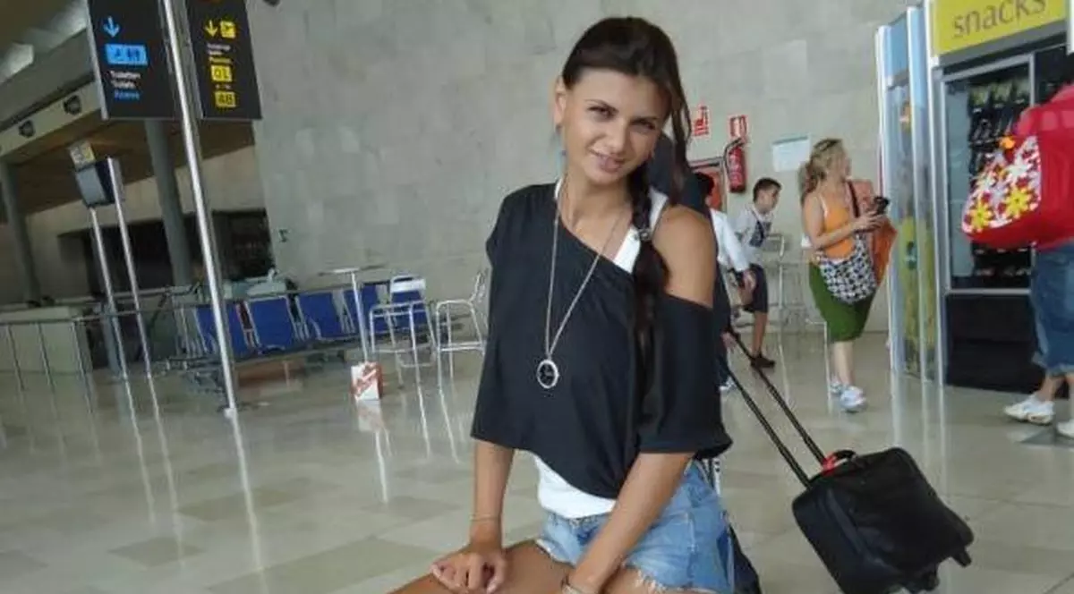 Ramona Gabor SE LĂFĂIE ÎN LUX. Uite CUM O RĂSFAŢĂ ARABUL | FOTO