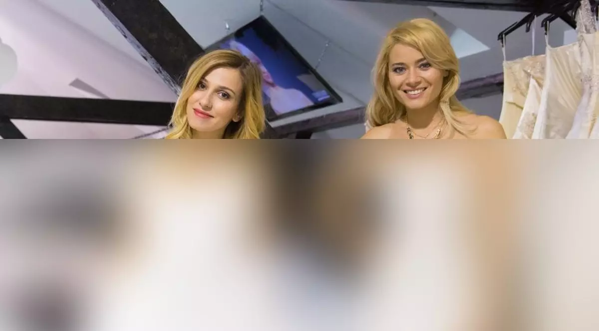 UAU! Ce ROCHII FRUMOASE DE MIREASĂ ŞI-AU ALES DANA ROGOZ şi LAURA COSOI! Sunt RĂVĂŞITOARE în ŢINUTELE ALBE! FOTO