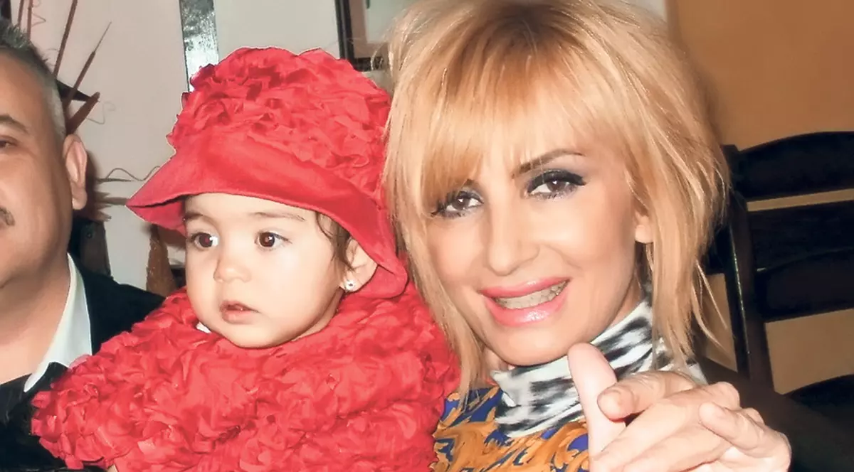 Fiica lui Györfi va fi operată de polipi! Solista a dat de alt necaz, la 40 de zile de la decesul mamei sale, Anica