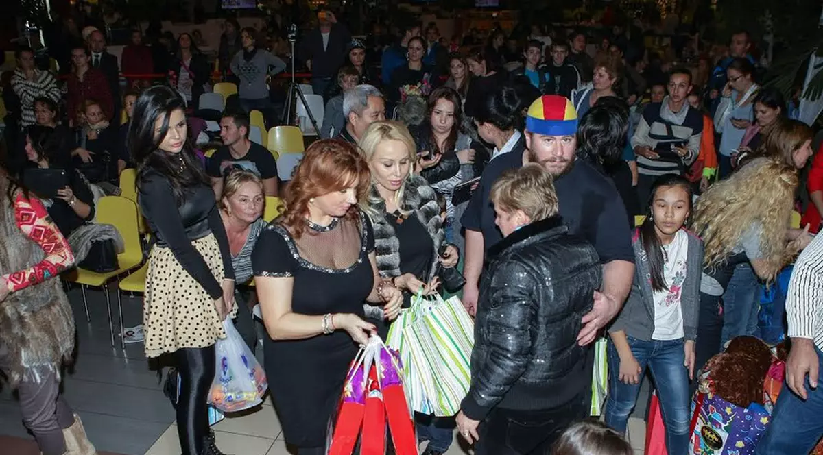 MOBILIZARE GENERALĂ DE VEDETE la concertul caritabil "DĂRUIM DIN SUFLET"! FOTO