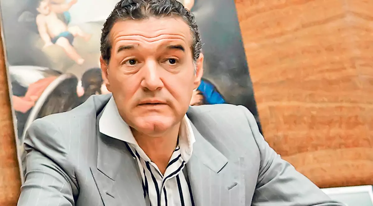 Lui Gigi îi stă gândul la petreceri. Diana Bişinicu, 10.000 de euro ca să-i cânte lui Becali după gratii