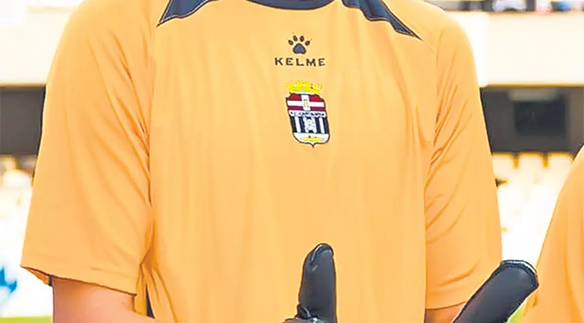 «Parcă a venit cu maşina» Portarul George Savu a rămas uimit de viteza de joc a Barcelonei