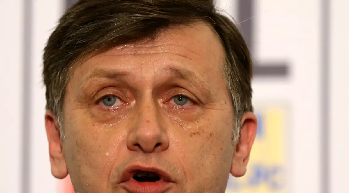 Crin Antonescu SE SIMTE TRĂDAT de miniştrii liberali! Vezi ce HOTĂRÂRE RADICALĂ a luat