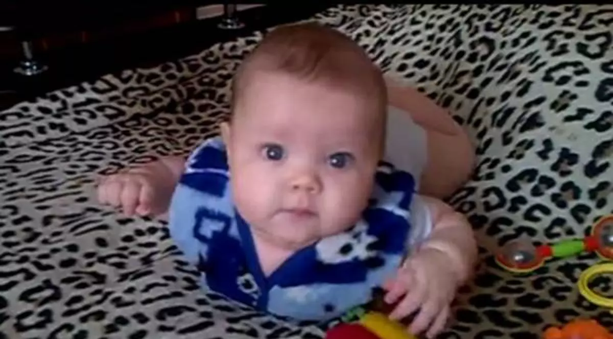 VIRAL! Acesta e CEL MAI DULCE BEBE care dansează pe muzică electronică | VIDEO