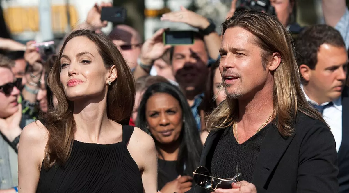 Angelina Jolie i-a luat o insulă, dar lui Brad Pitt nu i-a fost de ajuns. Vezi CE CADOU EXTRAVAGANT şi-a făcut înainte să împlinească 50 de ani!