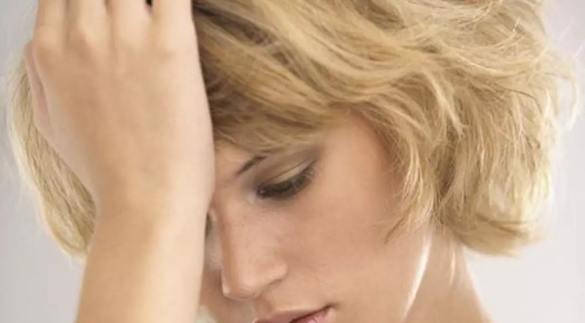 Adela vă sfătuiește în sex și iubire. ”Problema este că nu cred că mă iubește cu adevărat. Într-adevăr, nu am silueta perfectă, dar ăsta nu e un motiv să nu mă iubească”